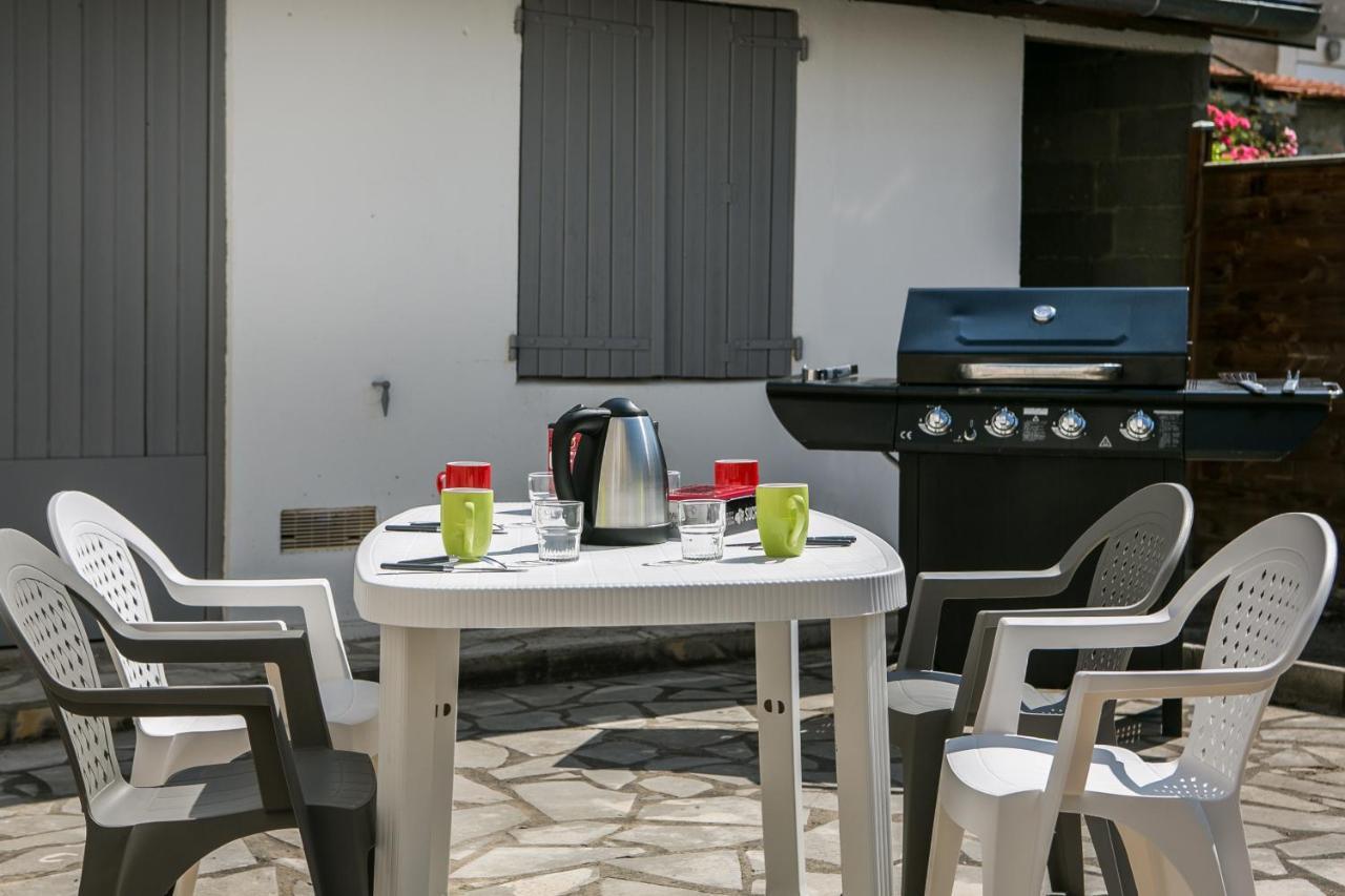 Appartement Avec Terrasse Perigueux Exterior photo
